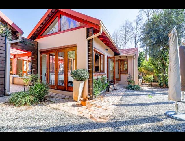 7 BEDROOM HOUSE FOR SALE IN MIDSTREAM ESTATE